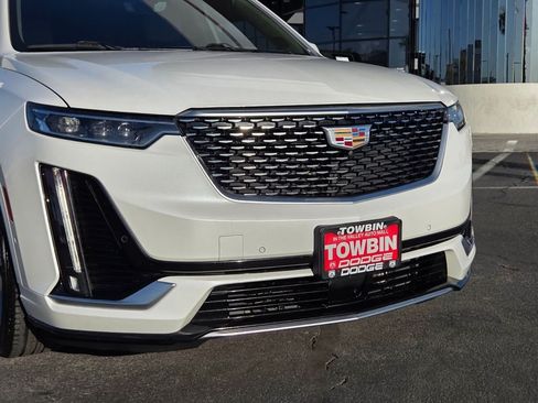 Used 2020 Cadillac XT6 Premium Luxury w/ Platinum Package FWD image 8