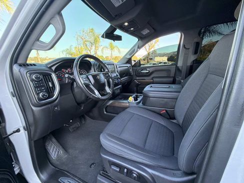 Used 2021 Chevrolet Silverado 1500 LT Trail Boss w/ Bed Protection Package AWD/4WD image 18