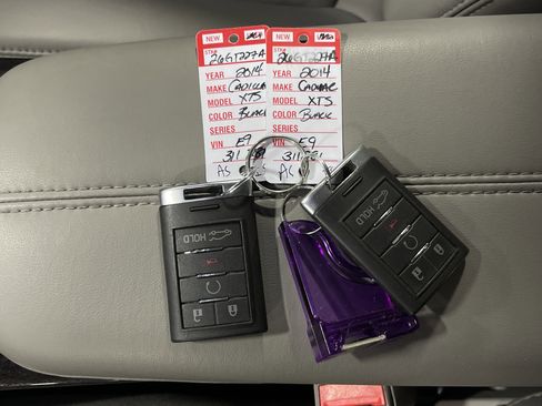 Used 2014 Cadillac XTS Luxury w/ Driver Awareness Package image 26