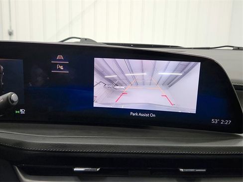 Used 2024 Cadillac XT4 Premium Luxury image 15