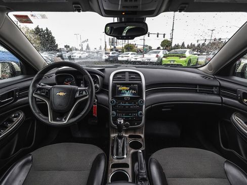 Used 2015 Chevrolet Malibu LT w/ Power Convenience Package image 21