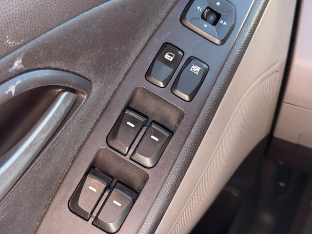 Used 2012 Hyundai Tucson GLS FWD image 17