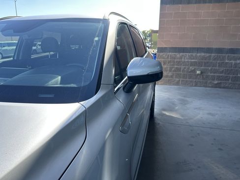 Used 2023 Kia Sorento EX image 11