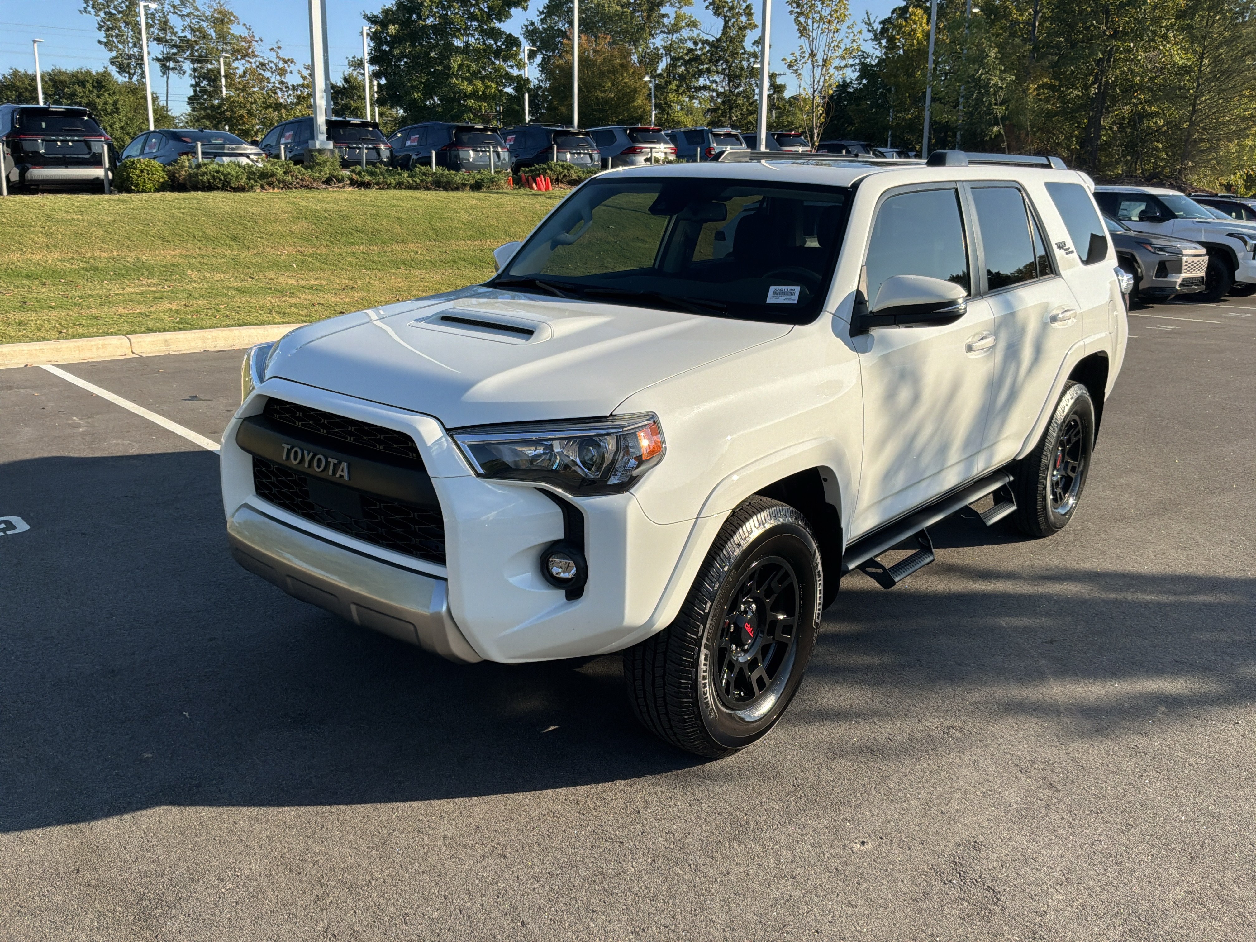 Used 2021 Toyota 4Runner TRD Off-Road Premium w/ Moonroof Package AWD/4WD image 5