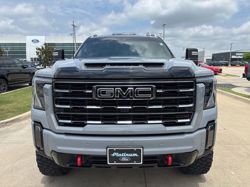 Used 2024 GMC Sierra 2500 AT4 w/ AT4 Premium Plus Package AWD/4WD image 9