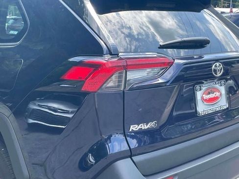 Used 2025 Toyota RAV4 XLE AWD/4WD image 13