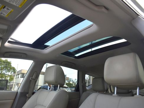 Used 2012 Nissan Murano LE w/ Platinum Pkg image 30