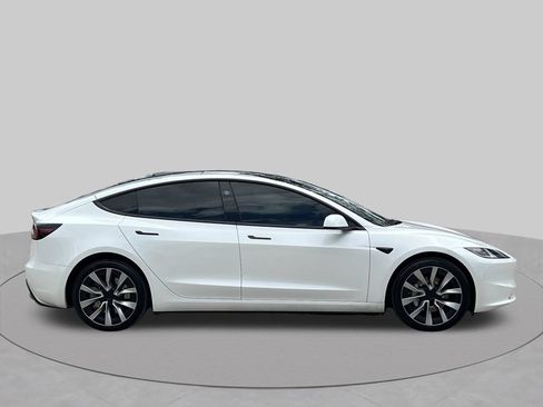 Used 2024 Tesla Model 3 Standard Range RWD image 6