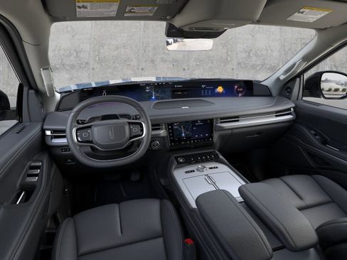 New 2026 Lincoln Navigator Premiere AWD/4WD image 9