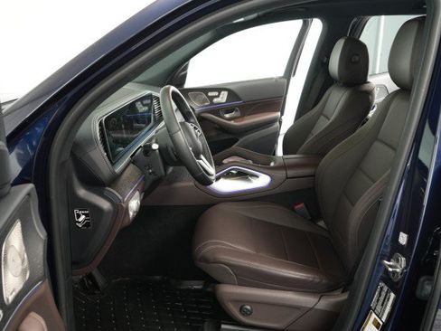 Used 2021 Mercedes-Benz GLS 450 4MATIC image 32