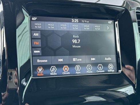 Used 2021 Jeep Compass Latitude image 18