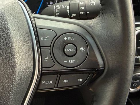 Used 2023 Toyota Venza XLE AWD/4WD image 34