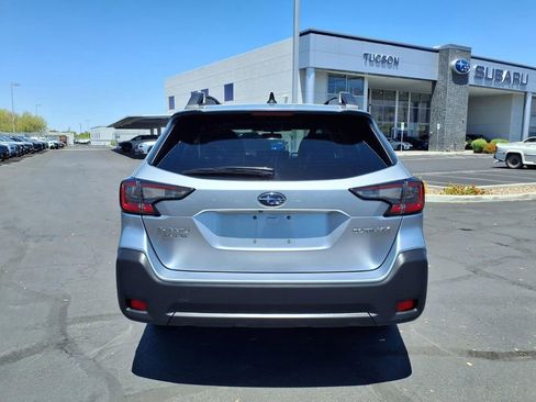 Used 2024 Subaru Outback Premium AWD/4WD image 12