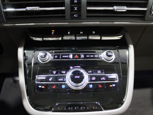 Used 2022 Lincoln Corsair Grand Touring w/ Elements Technology Bundle image 23