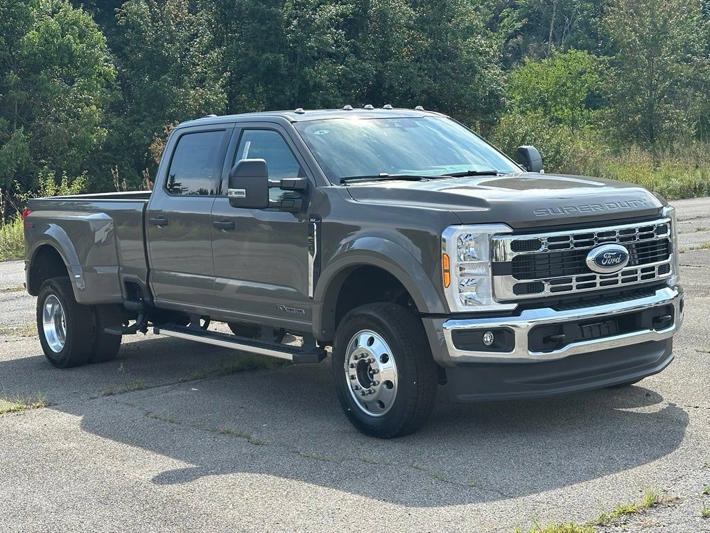 New 2026 Ford F450 XLT w/ FX4 Off-Road Package AWD/4WD image 31