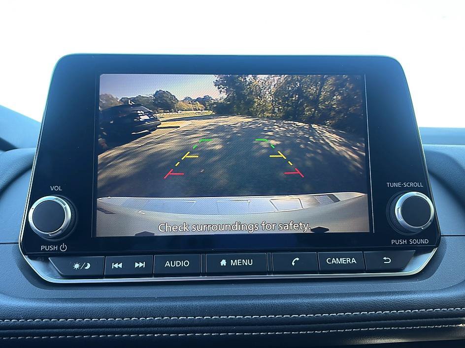 Certified 2025 Nissan Rogue SV AWD/4WD image 16
