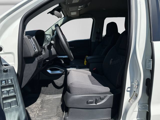 Certified 2026 Nissan Frontier SV w/ All-Weather Content Package AWD/4WD image 12