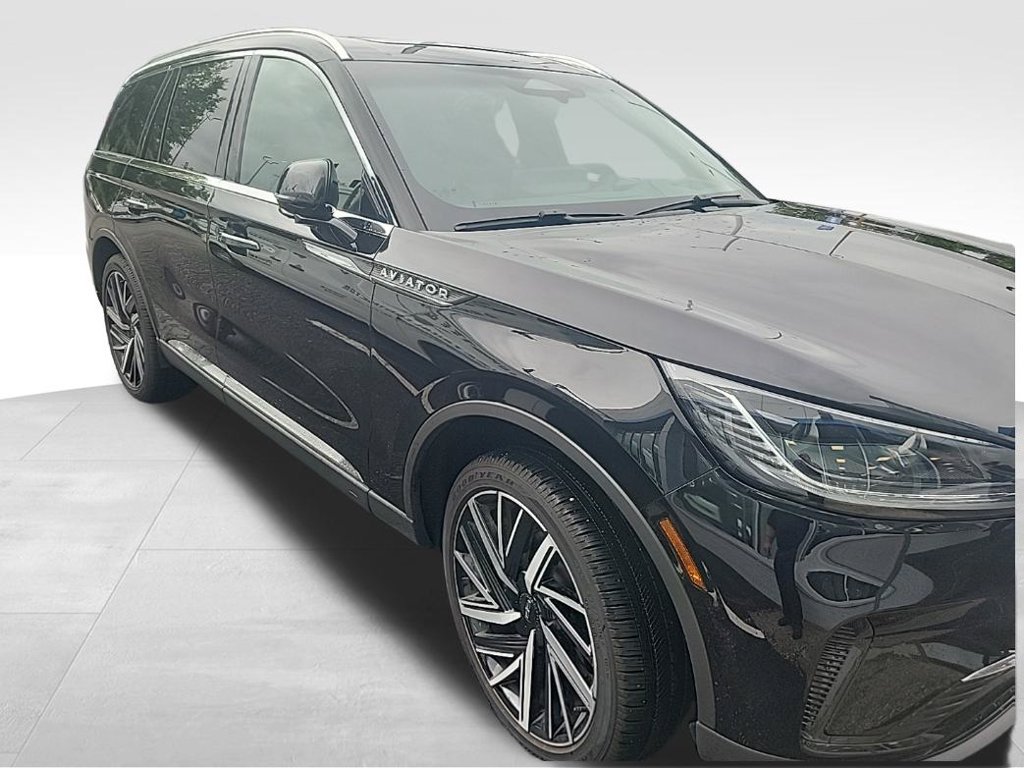 Used 2025 Lincoln Aviator Reserve w/ Equipment Group 201A AWD/4WD image 4