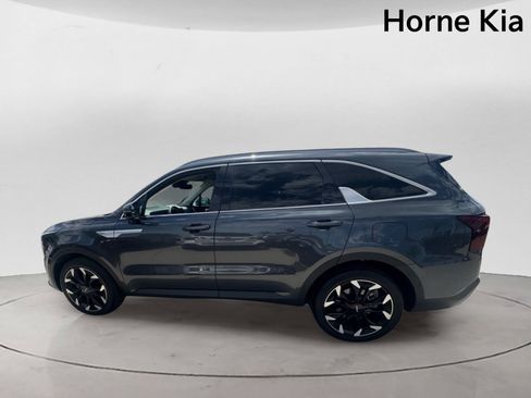 Certified 2024 Kia Sorento SX FWD image 6