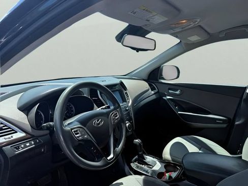 Used 2017 Hyundai Santa Fe SE AWD/4WD image 15