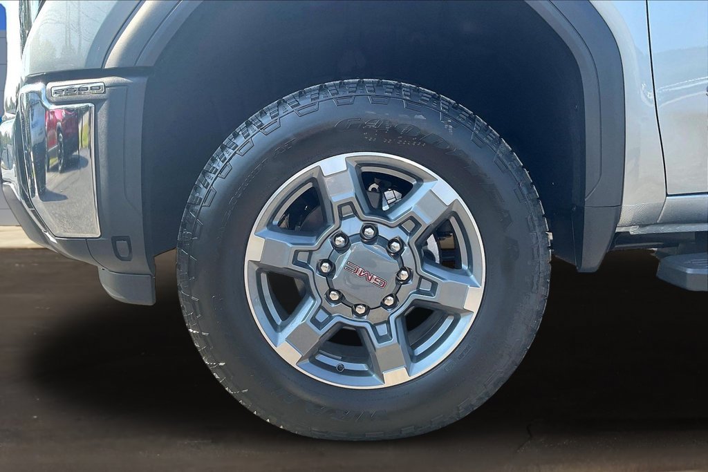 New 2026 GMC Sierra 2500 SLT w/ SLT Premium Package AWD/4WD image 13
