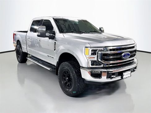 Used 2020 Ford F250 Lariat w/ Lariat Ultimate Package image 3