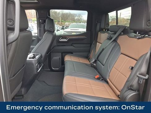 Used 2025 Chevrolet Silverado 1500 High Country w/ Technology Package AWD/4WD image 24