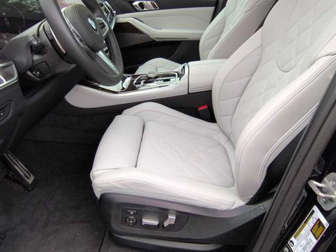 Certified 2026 BMW X5 xDrive40i w/ M Sport Package AWD/4WD image 17