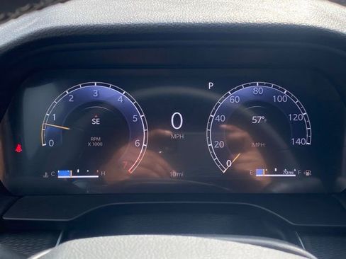 New 2025 Jeep Grand Cherokee Laredo X w/ Luxury Tech Group I AWD/4WD image 19