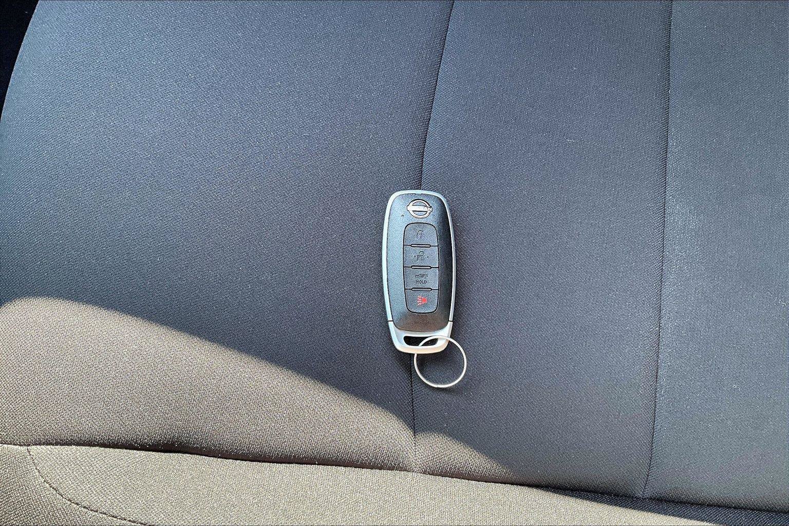 Used 2025 Nissan Sentra S w/ Lighting Package FWD image 34