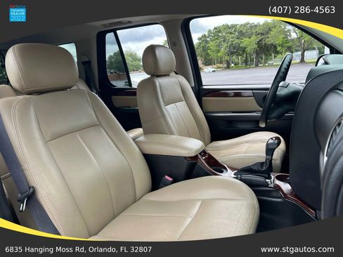 Used 2005 GMC Envoy SLT image 28