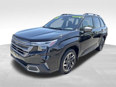 Certified 2025 Subaru Forester Limited w/ Popular Package AWD/4WD image 8