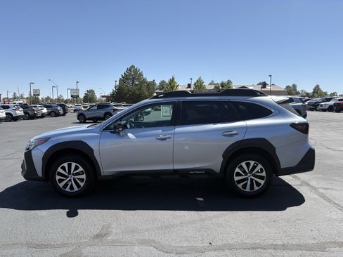 Used 2023 Subaru Outback Premium AWD/4WD image 8