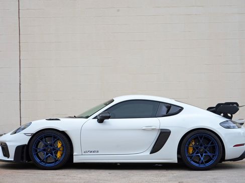 Used 2024 Porsche 718 Cayman GT4 RS w/ Weissach Package RWD image 10