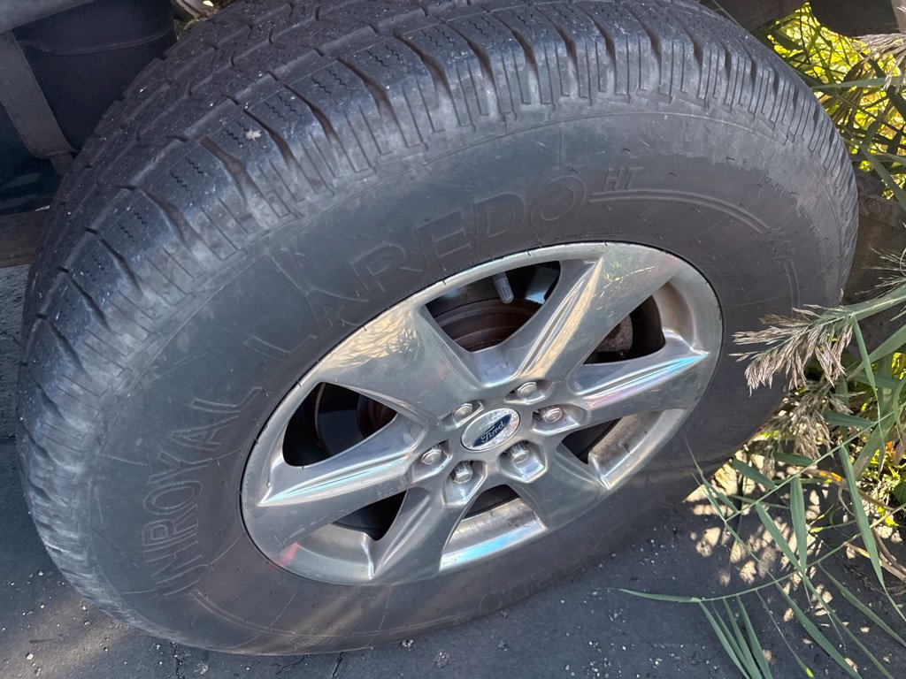 Used 2018 Ford F150 XLT w/ Equipment Group 302A Luxury AWD/4WD image 18