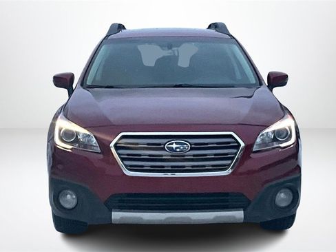 Used 2017 Subaru Outback 2.5i Limited image 2