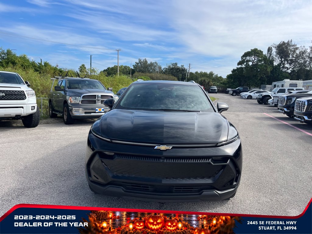 Used 2026 Chevrolet Equinox EV LT FWD image 2