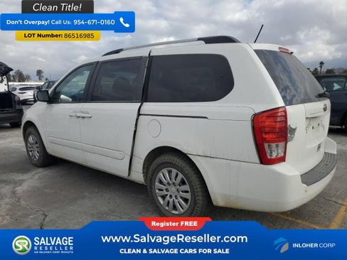 Used 2012 Kia Sedona LX image 3