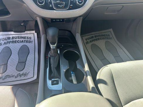 Used 2023 Chevrolet Malibu LS image 15