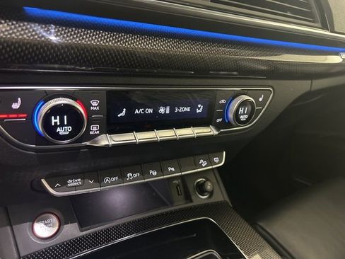 Used 2023 Audi SQ5 Prestige w/ Prestige Package image 24