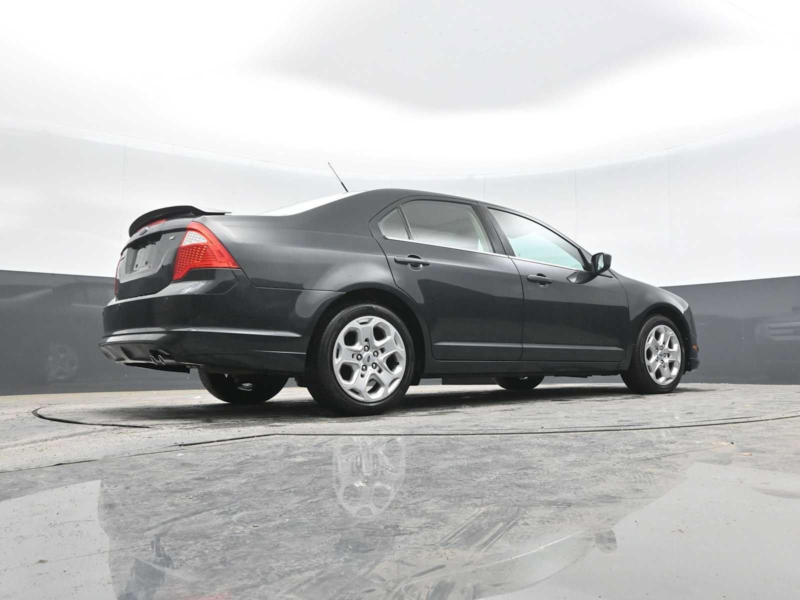 Used 2010 Ford Fusion SE FWD image 34
