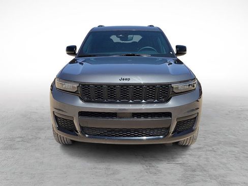 Used 2024 Jeep Grand Cherokee L Laredo AWD/4WD image 3