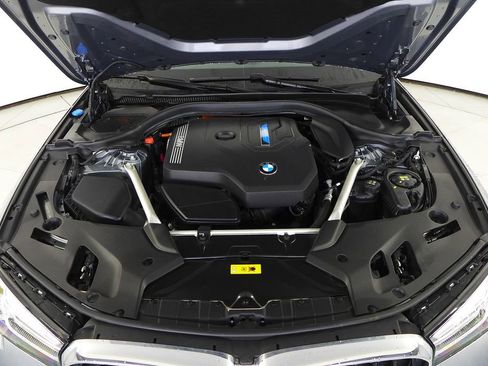 Certified 2023 BMW 530e 530e iPerformance w/ Convenience Package image 6