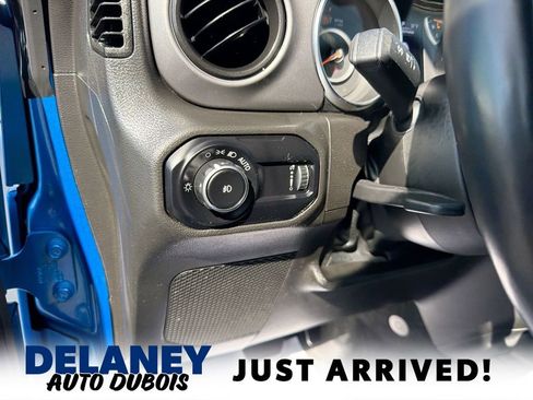 Used 2023 Jeep Wrangler Sport S image 20