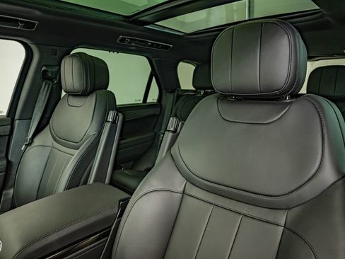 Used 2024 Land Rover Range Rover Sport Dynamic SE image 31
