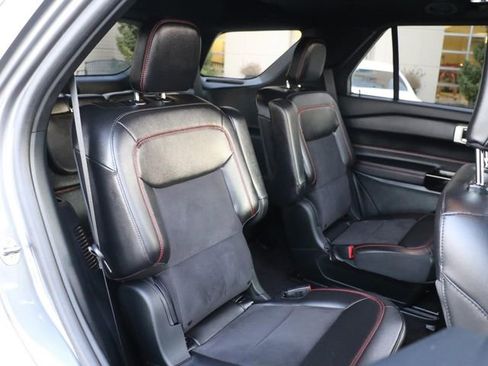 Used 2024 Ford Explorer ST-Line w/ Class IV Trailer Tow Package image 13