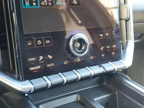 Used 2025 GMC Acadia Elevation image 29