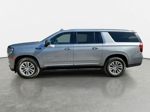 Used 2023 GMC Yukon XL Denali AWD/4WD image 3