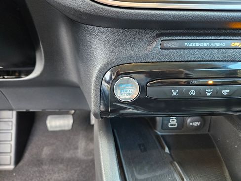 Used 2025 Ford Escape Platinum image 22