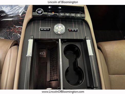 Used 2025 Lincoln Navigator Black Label AWD/4WD image 36